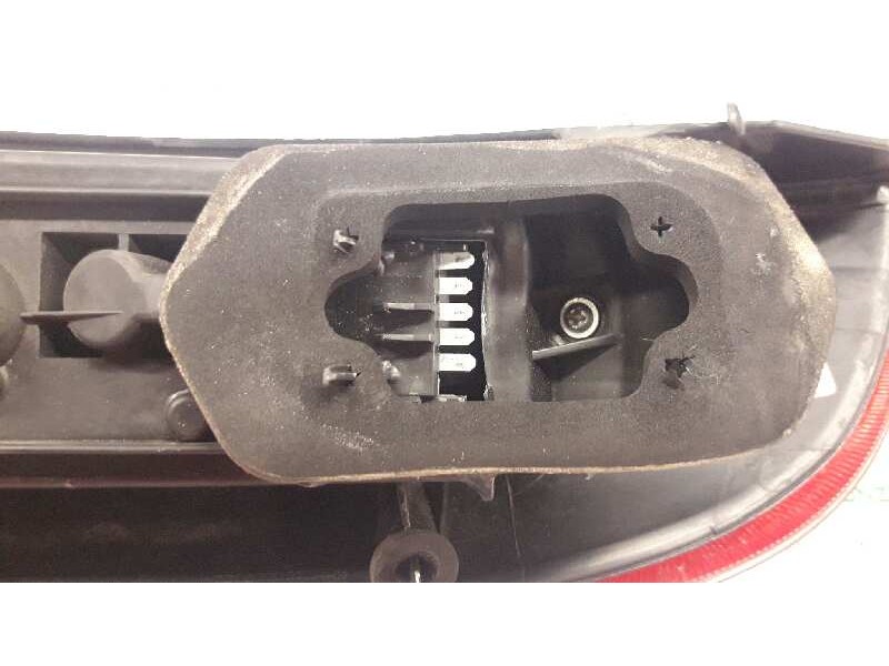 Recambio de piloto trasero derecho para opel corsa c club referencia OEM IAM 09114337  