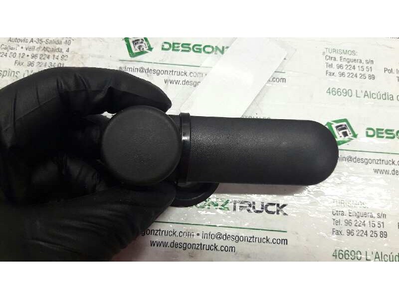 Recambio de maneta elevalunas delantera izquierda para opel corsa c club referencia OEM IAM   