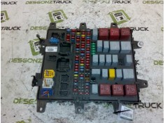 Recambio de caja reles / fusibles para renault magnum ab 2005 cabina adel.tractor semirr. 4x2 4xx.18 gran espacio referencia OEM