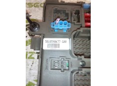Recambio de caja reles / fusibles para renault magnum ab 2005 cabina adel.tractor semirr. 4x2 4xx.18 gran espacio referencia OEM 2