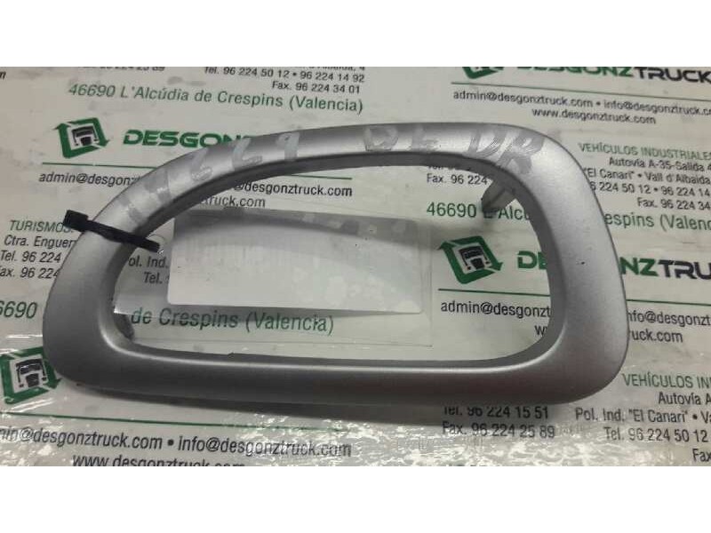 Recambio de guarnecidos varios para peugeot 307 berlina (s2) xt referencia OEM IAM 9634769777 MANETA INT. DEL. DCHA. 