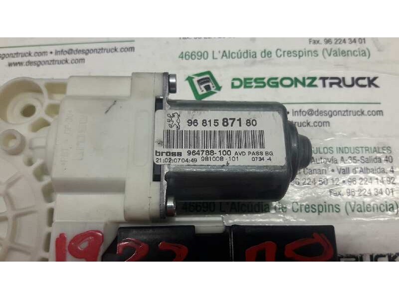 Recambio de motor elevalunas delantero derecho para peugeot 307 berlina (s2) xt referencia OEM IAM 9681587180  