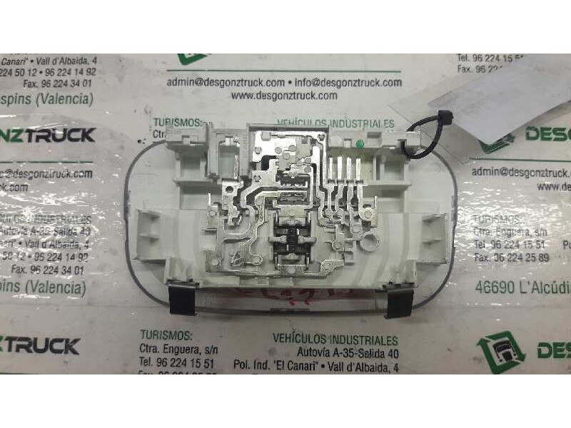 Recambio de luz interior para peugeot 307 berlina (s2) xt referencia OEM IAM  TRASERA 