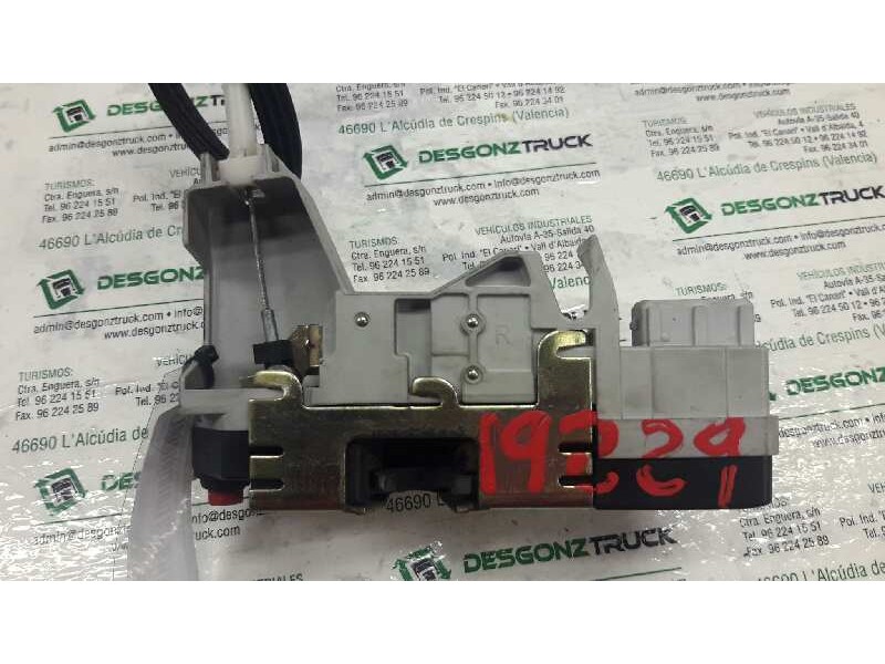 Recambio de cerradura puerta trasera derecha para peugeot 307 berlina (s2) xt referencia OEM IAM   