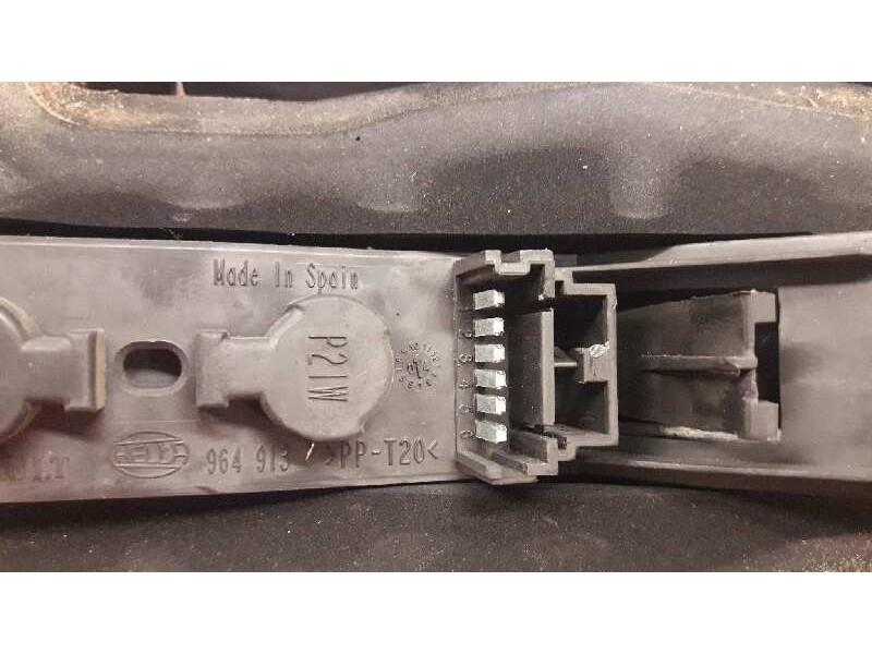 Recambio de piloto trasero izquierdo para renault megane ii berlina 3p referencia OEM IAM 8200142684  