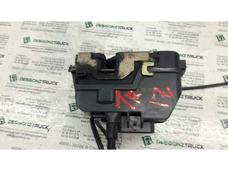 Recambio de cerradura puerta trasera izquierda para renault megane ii berlina 3p referencia OEM IAM   