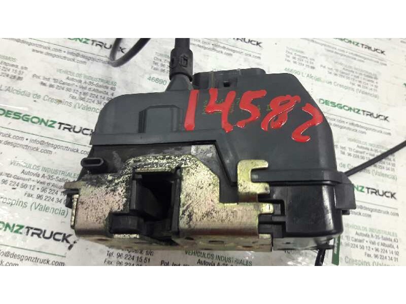 Recambio de cerradura puerta trasera derecha para renault megane ii berlina 3p referencia OEM IAM   