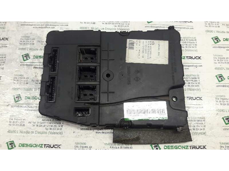 Recambio de caja reles / fusibles para renault megane ii berlina 3p referencia OEM IAM 8200351182  