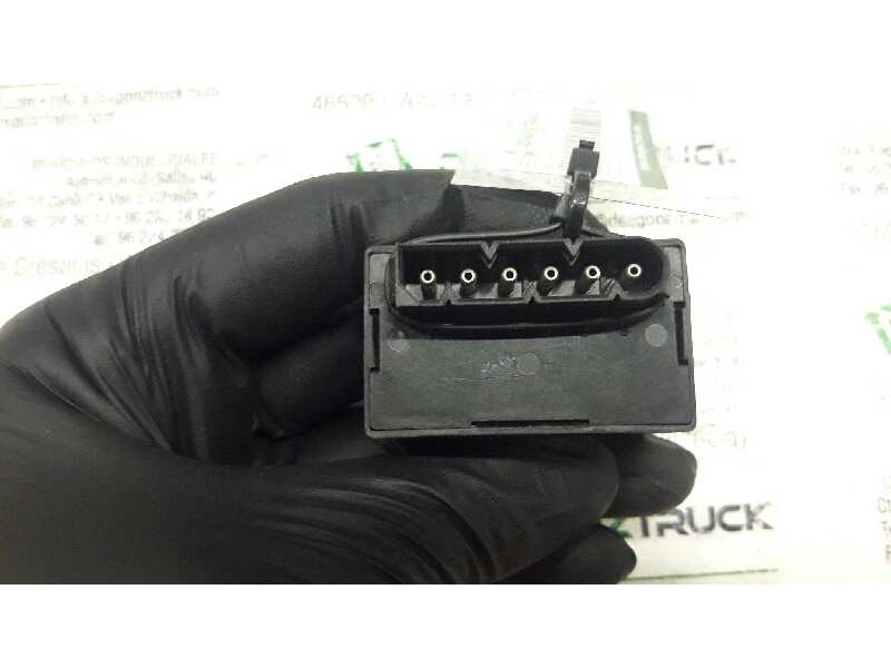 Recambio de rele de aire acondicionado para bmw serie 3 berlina (e46) 320d referencia OEM IAM 8370928  