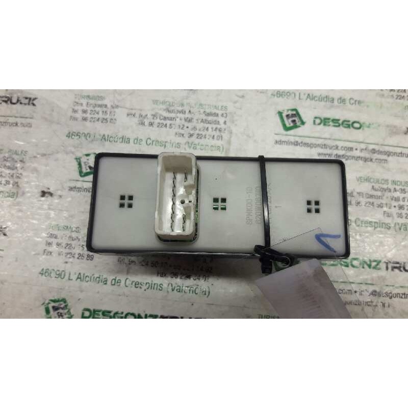 Recambio de mando elevalunas delantero izquierdo para kia shuma 1.5 comfort 5 berlina referencia OEM IAM 820W08740  