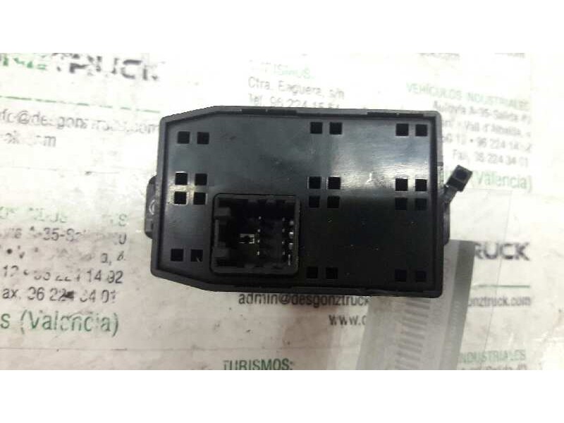 Recambio de boton regulacion retrovisores para kia shuma 1.5 comfort 5 berlina referencia OEM IAM 621W04410  