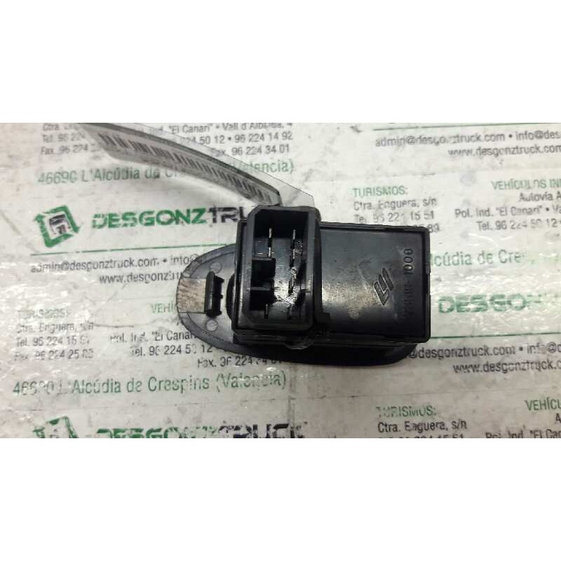 Recambio de mando elevalunas trasero izquierdo para kia shuma 1.5 comfort 5 berlina referencia OEM IAM 4735101000  
