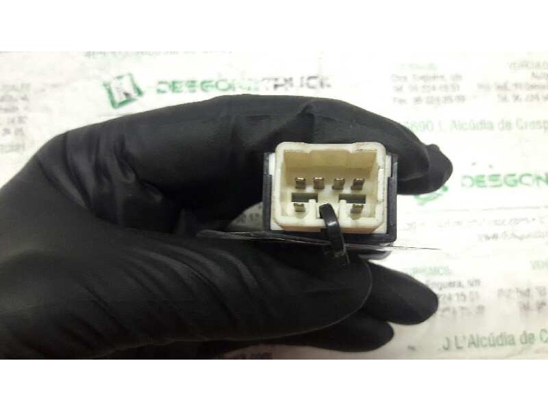 Recambio de boton antiniebla trasero para kia carens 1.8 ls monovolumen referencia OEM IAM   