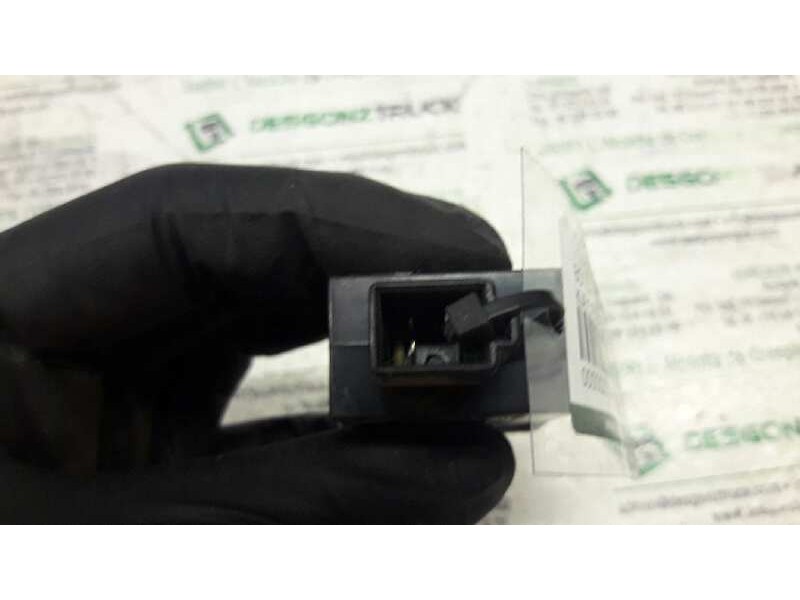 Recambio de boton regulacion de faros para kia carens 1.8 ls monovolumen referencia OEM IAM   
