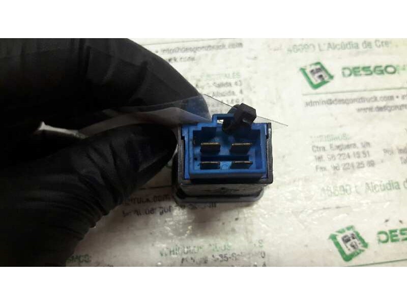 Recambio de boton antivaho para kia carens 1.8 ls monovolumen referencia OEM IAM   