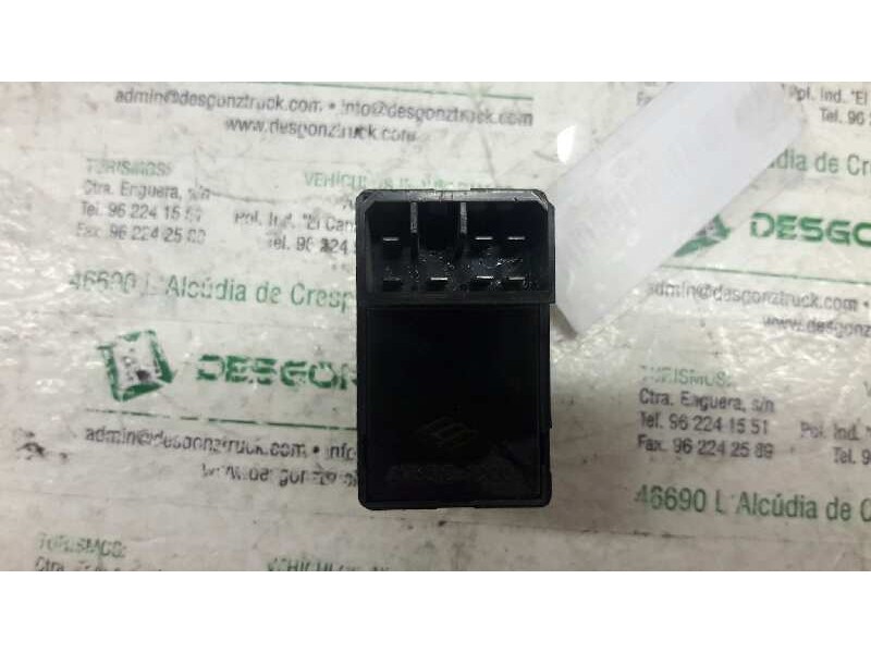 Recambio de mando elevalunas trasero izquierdo para kia carens 1.8 ls monovolumen referencia OEM IAM   