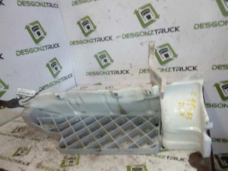 Recambio de peldaño derecho para scania serie 4 (p/r 144 l) 14.2 diesel referencia OEM IAM   