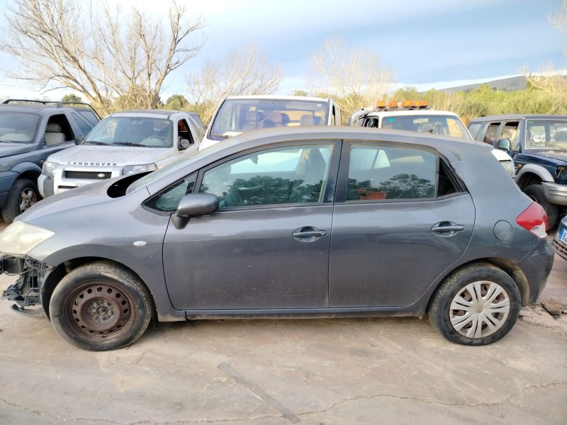 toyota auris (_e15_) del año 2007