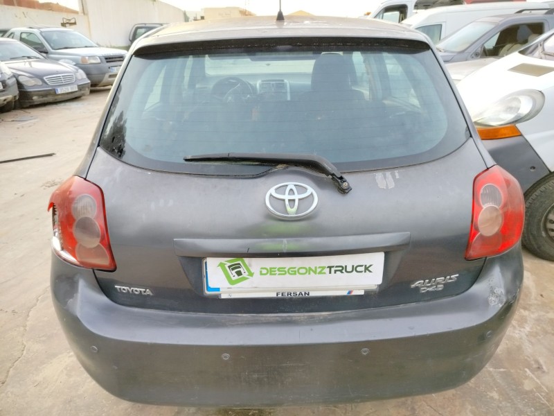 toyota auris (_e15_) del año 2007