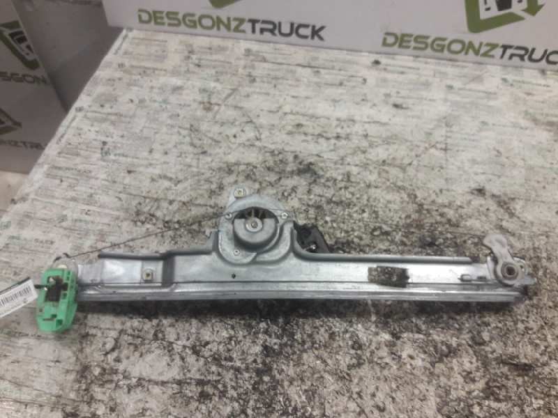 Recambio de elevalunas delantero derecho para renault scenic ii authentique referencia OEM IAM 440726F 067527 6 PINS