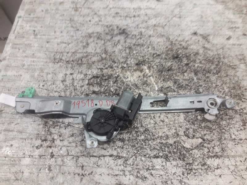 Recambio de elevalunas delantero derecho para renault scenic ii authentique referencia OEM IAM 440726F 067527 6 PINS