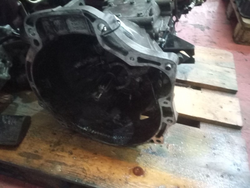 Recambio de caja cambios para iveco andecar iii referencia OEM IAM 6S400VO 504250262 1323066006