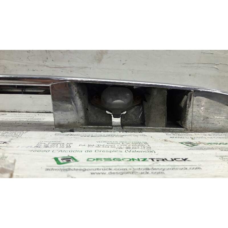Recambio de asidero porton maletero para nissan x-trail (t30) comfort referencia OEM IAM  CON LUZ MATRICULA 