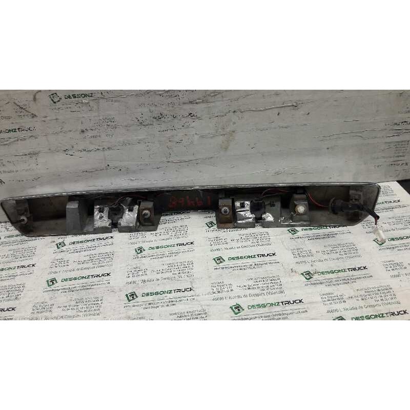 Recambio de asidero porton maletero para nissan x-trail (t30) comfort referencia OEM IAM  CON LUZ MATRICULA 