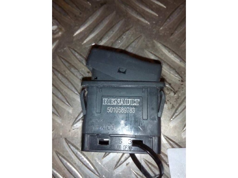Recambio de interruptor para renault premium route 2006 fas 4x2 larga distancia referencia OEM IAM 5010589783  