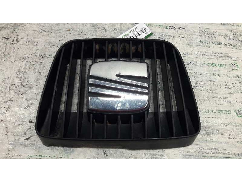 Recambio de rejilla delantera central para seat cordoba berlina (6k2) sport referencia OEM IAM 6K0853654D  