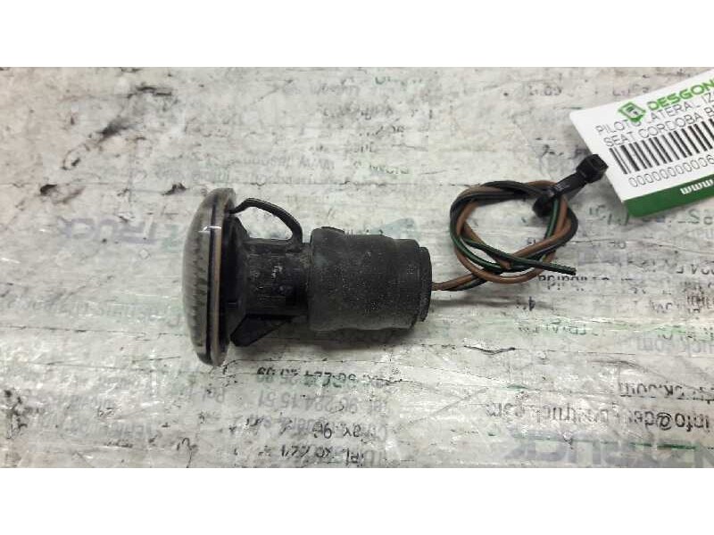 Recambio de piloto lateral izquierdo para seat cordoba berlina (6k2) sport referencia OEM IAM   