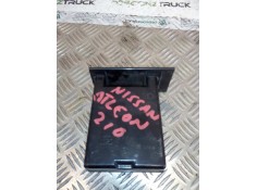 Recambio de cenicero para nissan trucks atleon atleon 150.21 referencia OEM IAM 688009X400 44390601  2