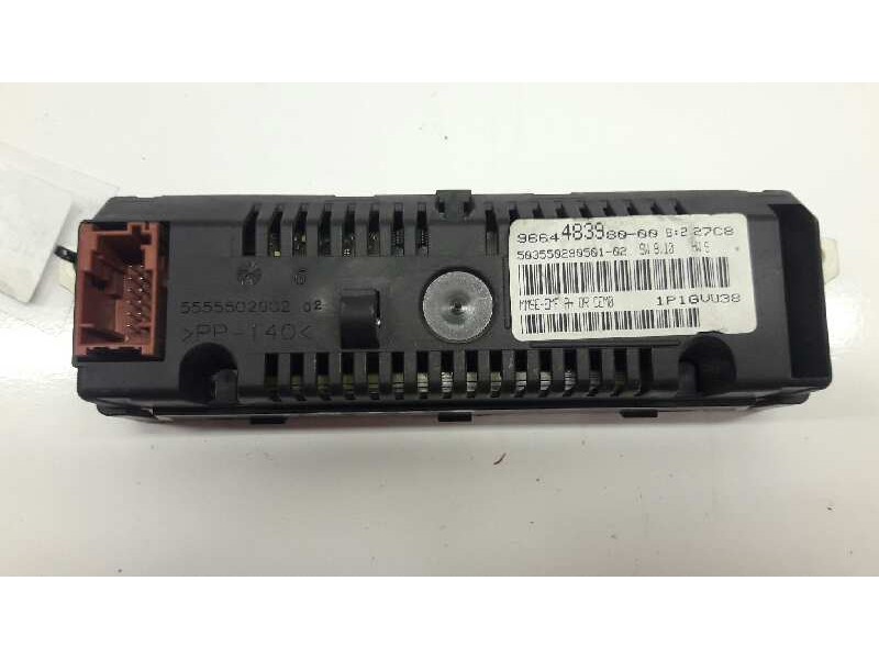 Recambio de pantalla multifuncion para peugeot 207 sw confort referencia OEM IAM 9664483980  