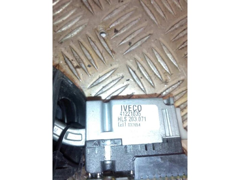 Recambio de mando intermitentes para iveco stralis (as) fsa t / fp lt 4x2 gran espacio referencia OEM IAM 41221035  