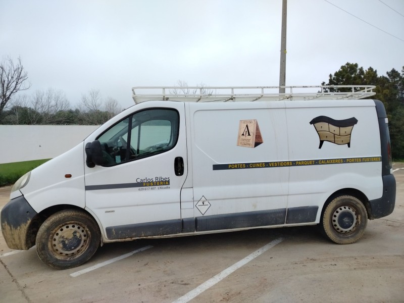 opel vivaro a furgoneta (x83) del año 2001