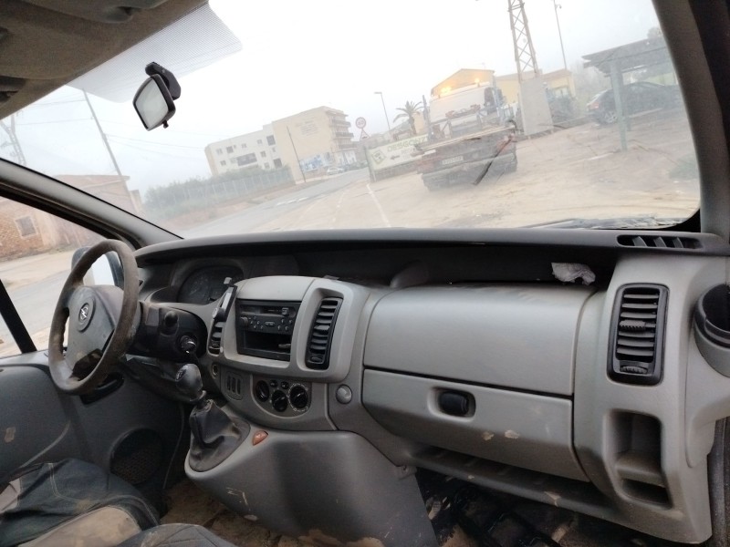 opel vivaro a furgoneta (x83) del año 2001