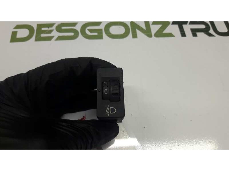 Recambio de boton regulacion de faros para citroen xsara berlina 1.9 d sx referencia OEM IAM   