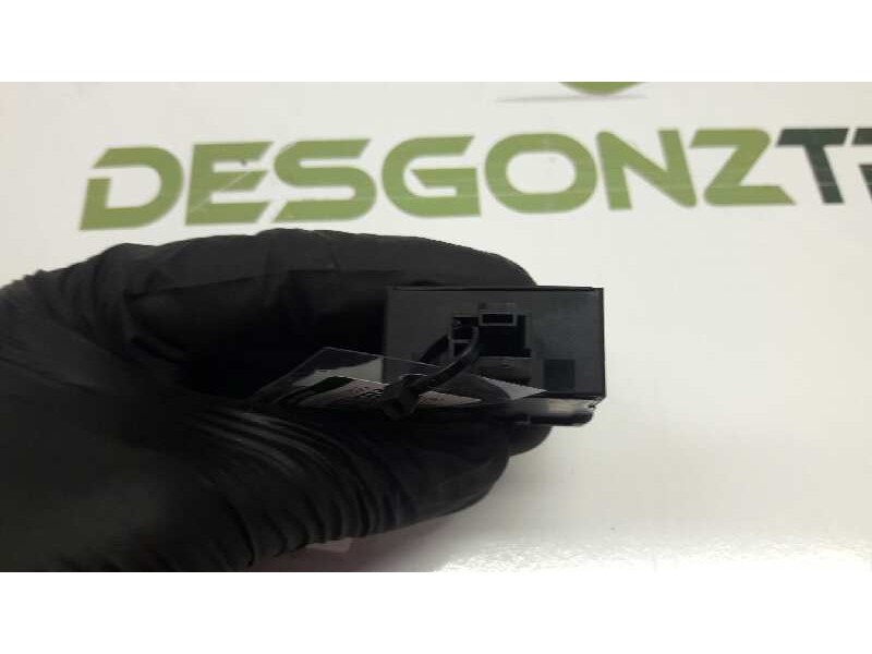 Recambio de boton regulacion de faros para citroen xsara berlina 1.9 d sx referencia OEM IAM   
