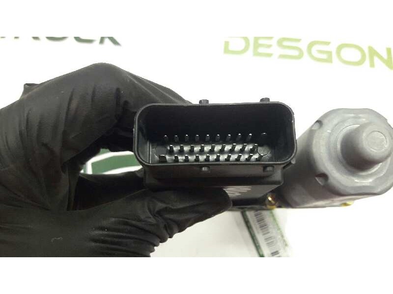 Recambio de motor elevalunas delantero izquierdo para volkswagen golf iv berlina (1j1) básico referencia OEM IAM 05076220  