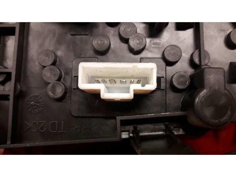 Recambio de piloto trasero izquierdo para peugeot 406 berlina (s1/s2) referencia OEM IAM 9630364877  