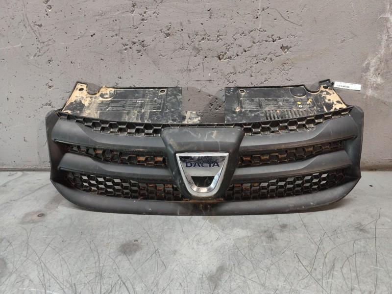 Recambio de rejilla delantera para dacia sandero ii tce 90 (b8m1, b8ma) referencia OEM IAM   