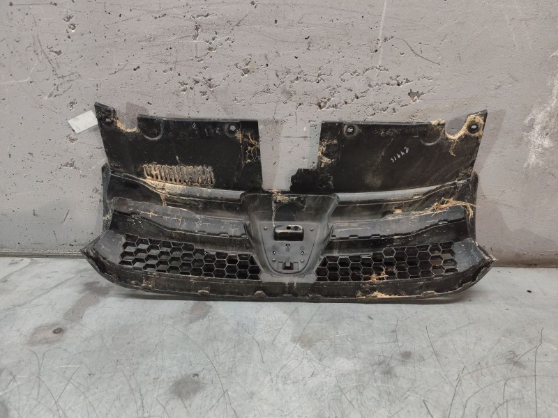 Recambio de rejilla delantera para dacia sandero ii tce 90 (b8m1, b8ma) referencia OEM IAM   