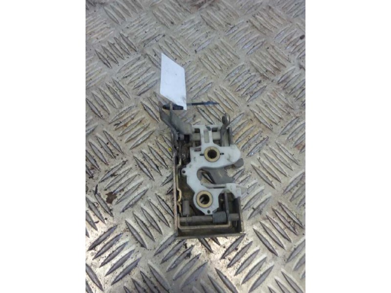 Recambio de cerradura puerta delantera derecha para renault 430 magnum e2 12.0 diesel referencia OEM IAM   