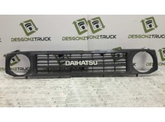 Recambio de rejilla delantera central para daihatsu rocky 2.8 d referencia OEM IAM   