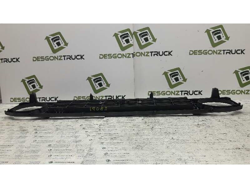 Recambio de rejilla delantera central para daihatsu rocky 2.8 d referencia OEM IAM   