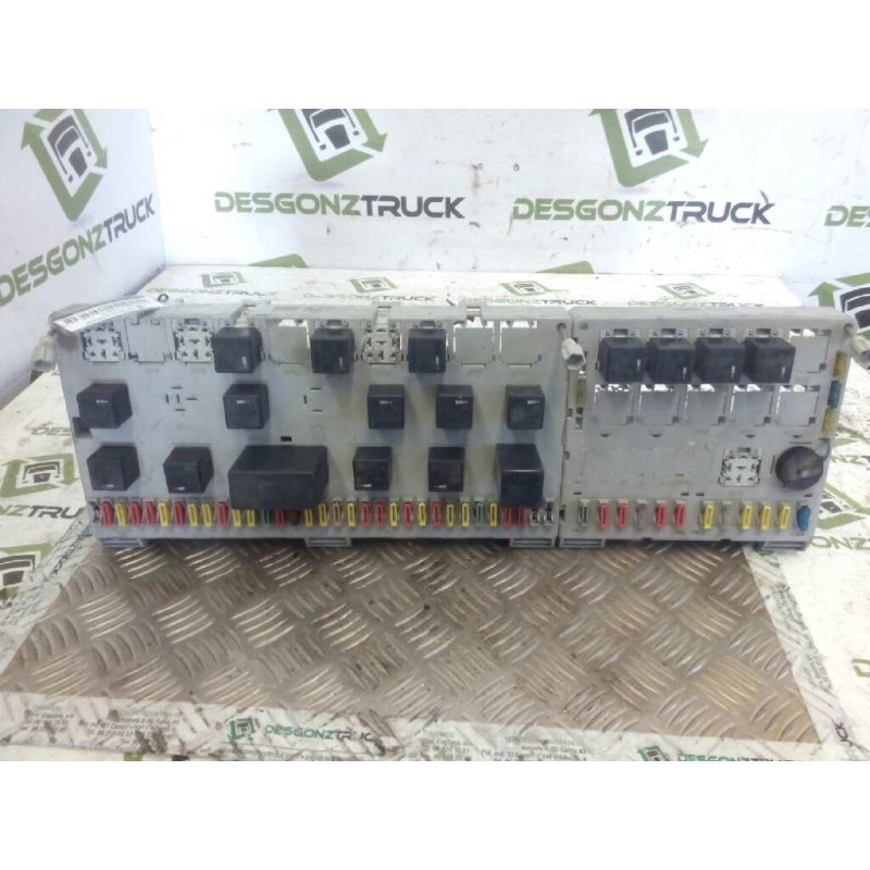 Recambio de caja reles / fusibles para scania serie 4 (p/r 124 l) fsa 470 (4x2) e3 corto cr 13 / 14 b referencia OEM IAM 1498931
