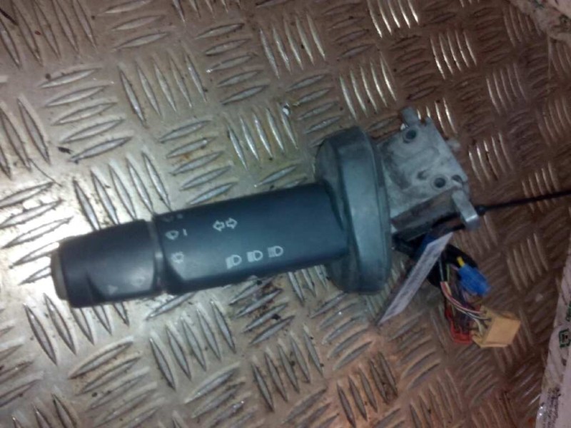 Recambio de mando intermitentes para man tg - a 18.xxx fg / bb   (e3/e4) l referencia OEM IAM 81255090123  