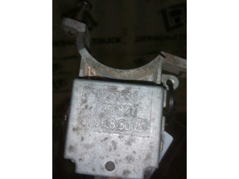 Recambio de mando limpia para pegaso trucks serie 1200 1240 troner referencia OEM IAM 0757830 9557830 01912830