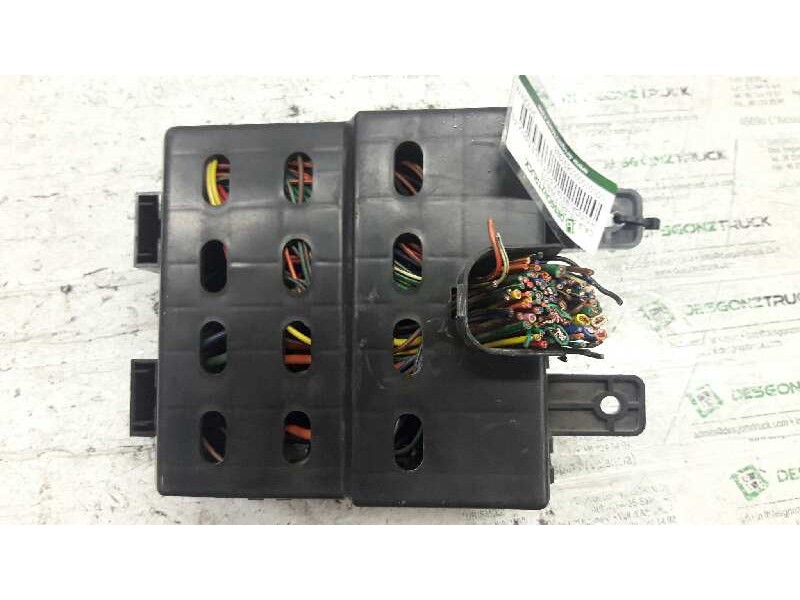 Recambio de caja reles / fusibles para hyundai matrix (fc) 1.6 gls edition-plus referencia OEM IAM 9100617680  