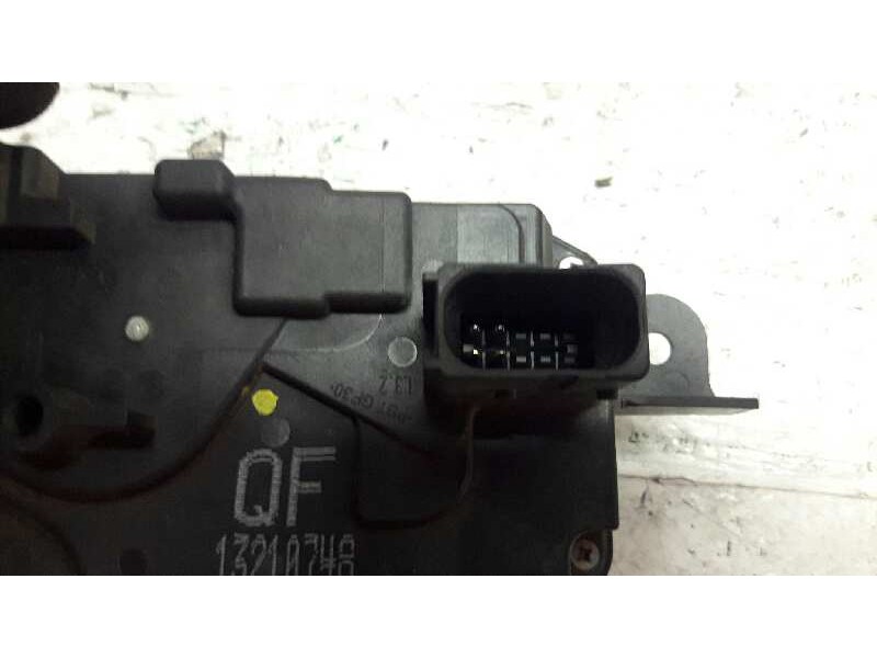 Recambio de cerradura puerta delantera izquierda para opel astra h berlina referencia OEM IAM 13210748  